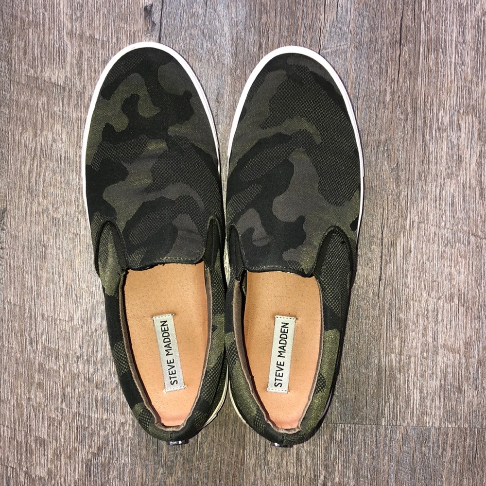 Steve Madden Ecentric Slide On Sneakers
